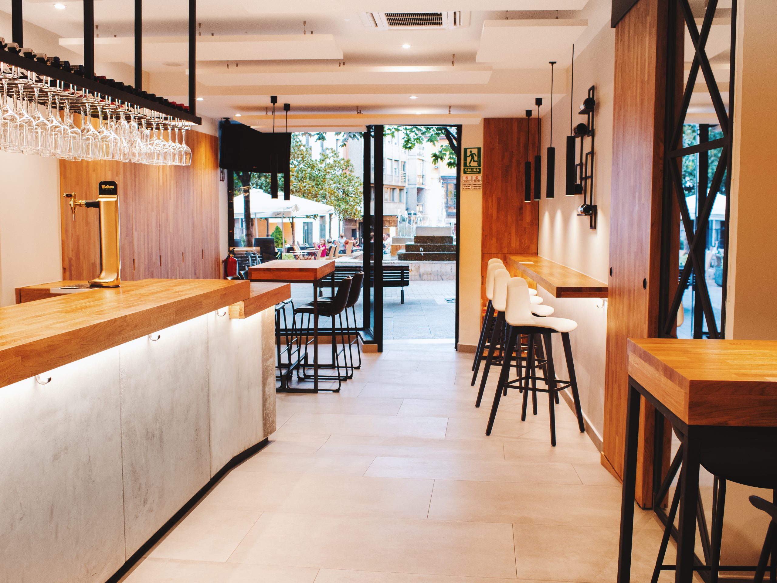 reforma-bar-murillo-hernandez-arquitectura-valladolid